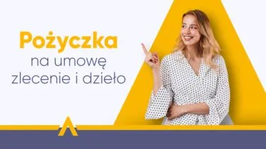 Kobieta w białej koszuli w kropki wskazująca na napis "Pożyczka na umowę zlecenie i dzieło"